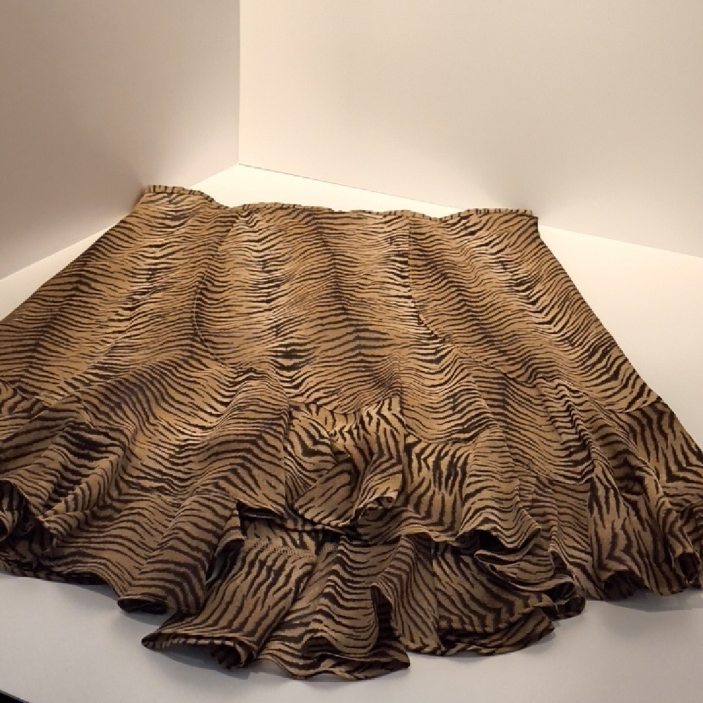 Liz Claiborne Full Animal Print Skirt 12 Lined Midi Hidden Zipper/Hook Eye Back